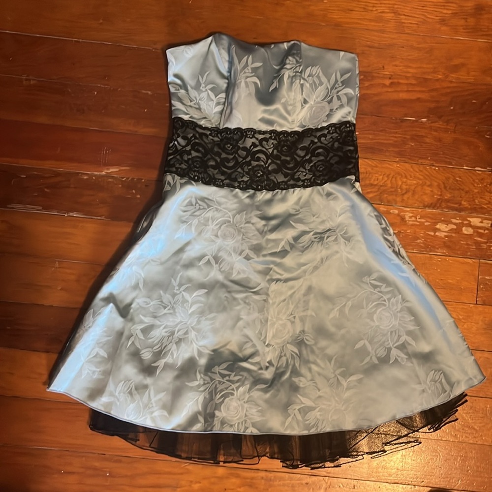 Satin Lace and Tulle Strapless Mini Dress size 9